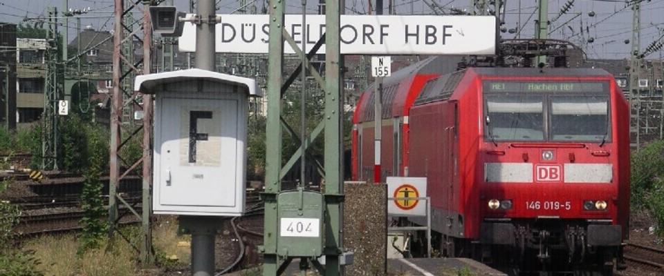 Zugeinfahrt Düsseldorf Hbf