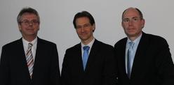 Dr. Werner Kuhfus (im Bild links), Dr. Ralf Kohlhepp (Bildmitte), Prof. Dr. Klaus-Dieter Drüen (im Bild rechts)